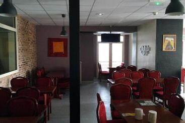 هتل Les Remparts   Chez Dan Et Francois
