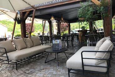هتل Ostan Hôtel Boutique