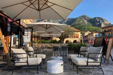 هتل Ostan Hôtel Boutique