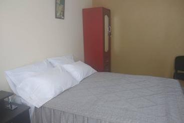 פנסיון Hospedaje Golden Inn