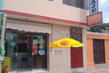 פנסיון Hospedaje Golden Inn