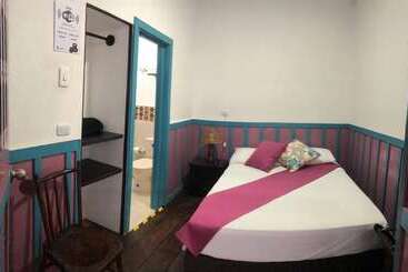 پانسیون Hostal Don Julio