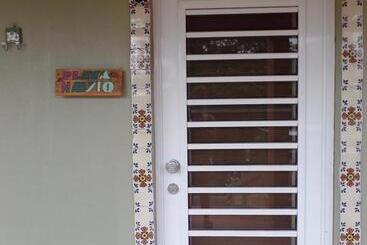پانسیون Isla Hermosa Guesthouse