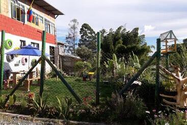 هاستل Vivienda Turistica Yerbabuena