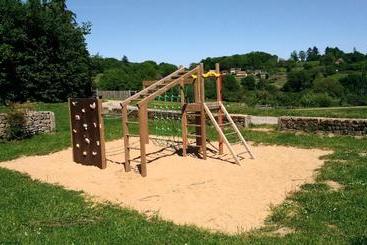 تختخواب و صبحانه Le Donjon
