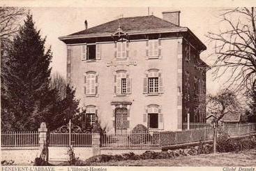 تختخواب و صبحانه Le Donjon