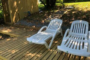 هتل Family Orchard Bed & Breakfast