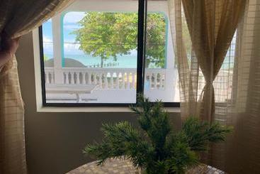 پانسیون Fernando S Seaside Guest House