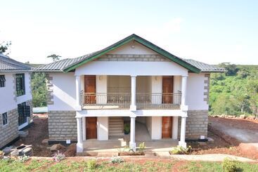 استراحتگاه Bubbles Hotel Thika