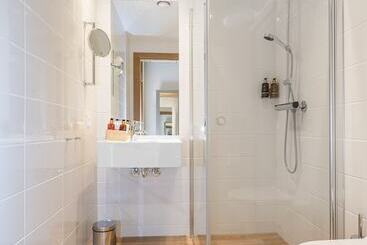Wood Hotel By Frich S