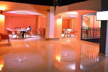 Eden Hotel Emali
