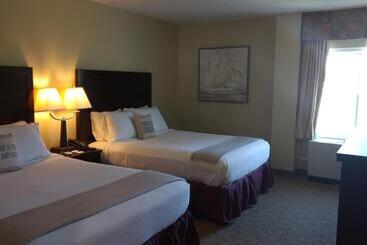 هتل Harbor House Inn