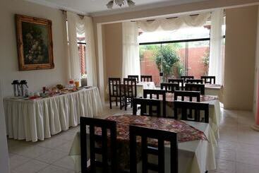 هتل La Casona