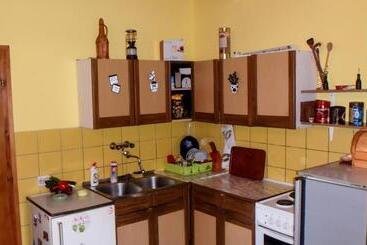 پانسیون Guest House Little Heaven