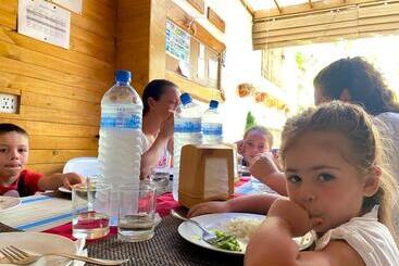 پانسیون Ocean Beach Inn   Maldives