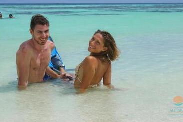 پانسیون Ocean Beach Inn   Maldives