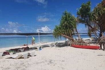 پانسیون Ocean Beach Inn   Maldives