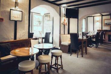 هاستل The Queens Inn