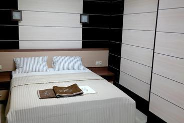 تختخواب و صبحانه Apartments Daf Center