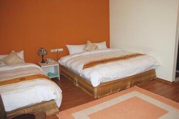 تختخواب و صبحانه Lk Breakfast And Beds
