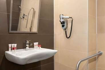 هتل Ramada Resort By Wyndham Unye