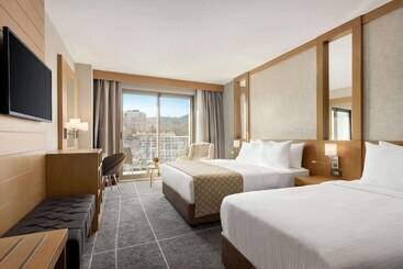 هتل Ramada Resort By Wyndham Unye