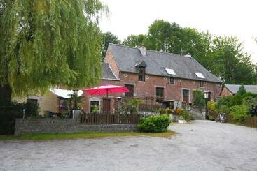 هتل Restaurant La Ferme De Grambais