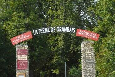 هتل Restaurant La Ferme De Grambais
