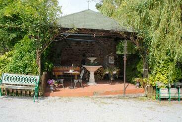 هتل Restaurant La Ferme De Grambais