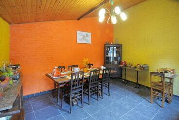 هتل Restaurant La Ferme De Grambais