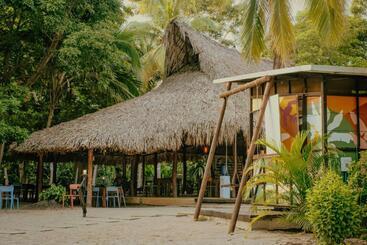 هتل Viajero Tayrona Hostel & Ecohabs