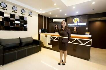 هتل Winzelle Suites