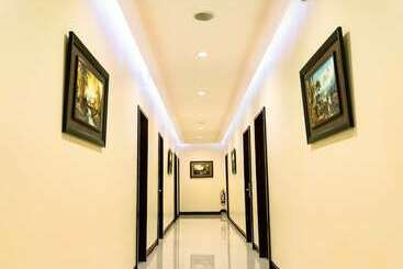 هتل Winzelle Suites