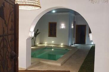 پانسیون Dar Ennour Djerbahood Erriadh