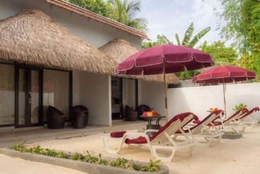پانسیون Local Island Inn