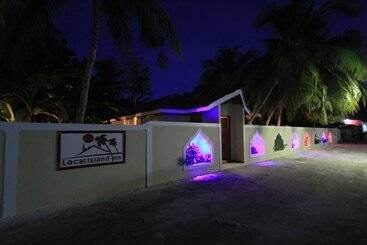 پانسیون Local Island Inn