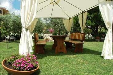 پانسیون Villa Verde 2