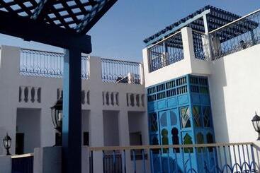 تختخواب و صبحانه Dar Baaziz
