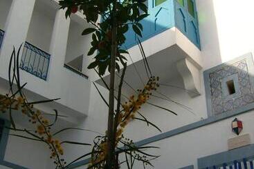 تختخواب و صبحانه Dar Baaziz