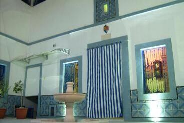 تختخواب و صبحانه Dar Baaziz
