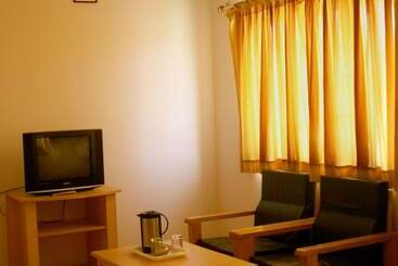 هتل Tree Top Residency