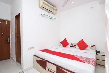 Oyo 27695 Hotel Relation