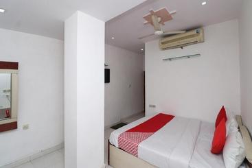 Oyo 27695 Hotel Relation