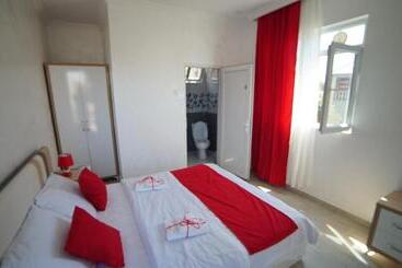 پانسیون Nikas Guest House