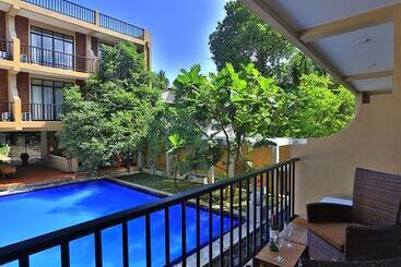هتل Lily S Resort