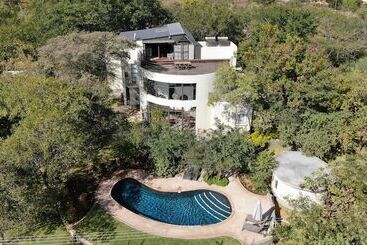 پانسیون 528 Victoria Falls Guest House