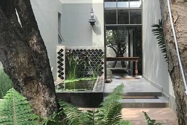 پانسیون 528 Victoria Falls Guest House