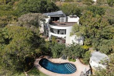 پانسیون 528 Victoria Falls Guest House