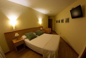 Pensión Hostal Cabrerès