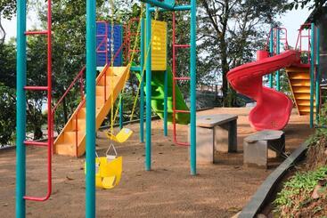 Haze And Kites Resort Munnar